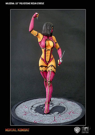 Illustration for article titled This Mortal Kombat Statue Isn't Afraid to Show a Little Skin